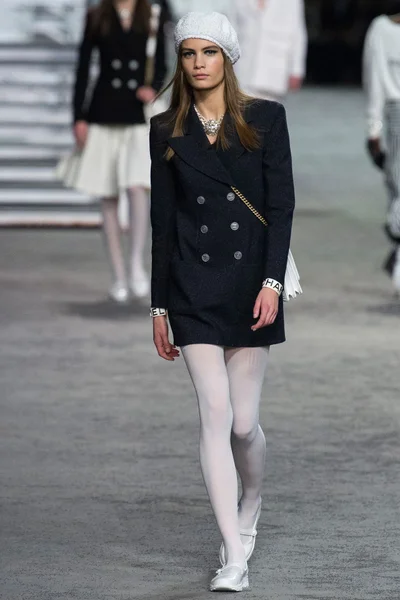 Look 4